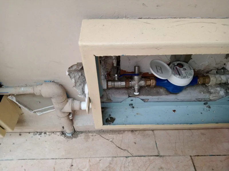 Darıca da Rutubet Sorunu ve Tesisat Sızıntıları: Nedenleri ve Çözümleri